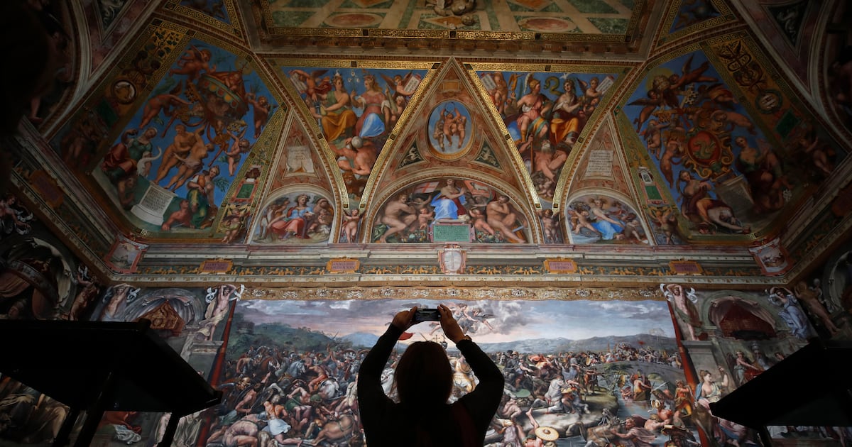 Vatican unveils last of restored Raphael Rooms after 10-year cleaning that yielded new...
