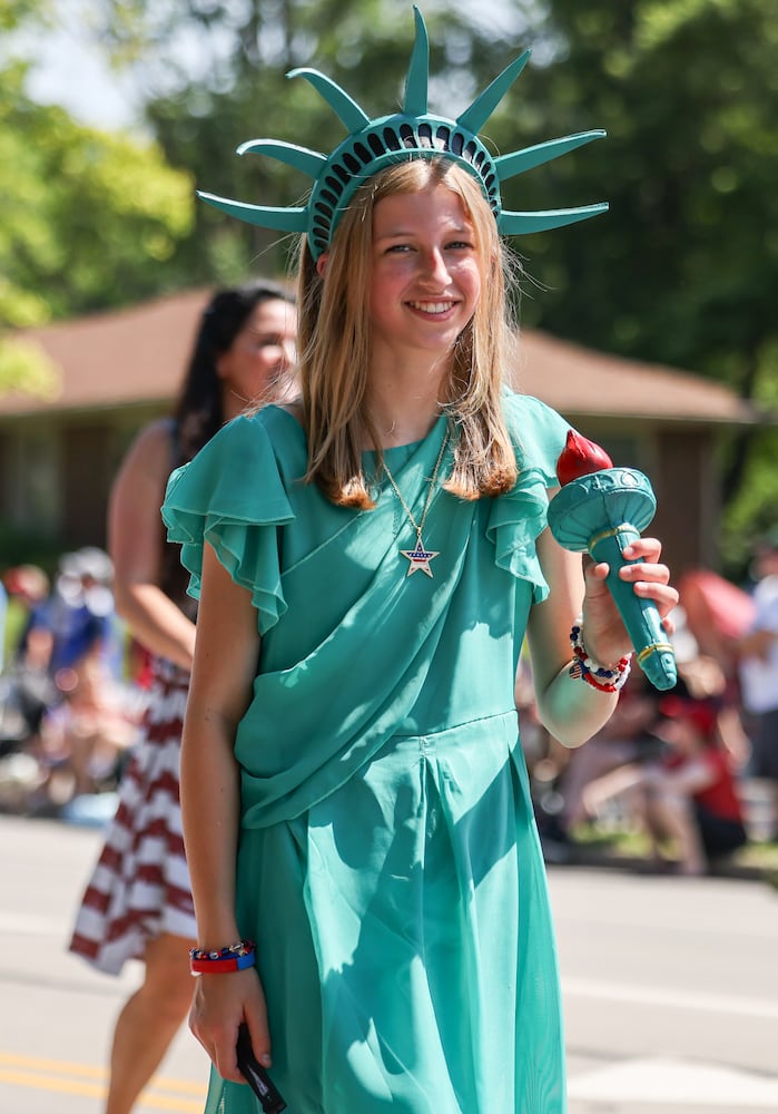 070425 DDN Americana Festival Parade Centerville
