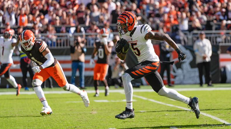 Cleveland Browns quarterback Jameis Winston (5) runs for a touchdown in the second half of an NFL football game against the Cleveland Browns, Sunday, Oct. 20, 2024, in Cleveland. (AP Photo/Sue Ogrocki)