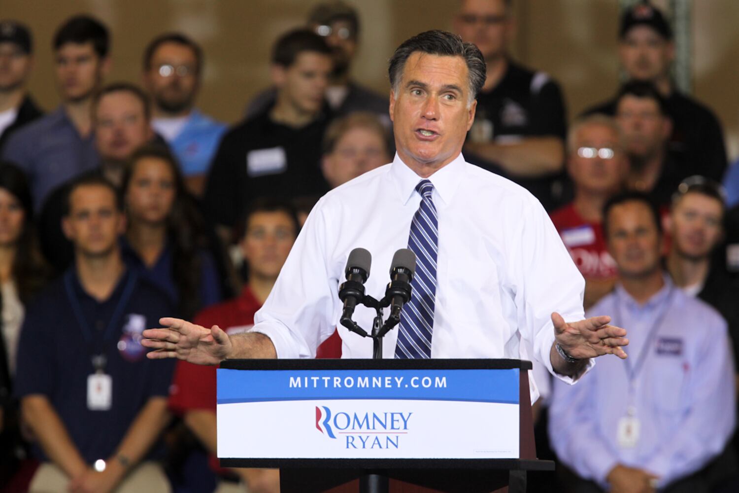 Mitt Romney at Jet Machine in Cincinnati