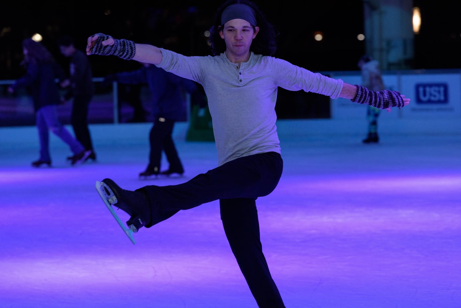 PHOTOS: Did we spot you ice skating during '90s Night at RiverScape MetroPark?