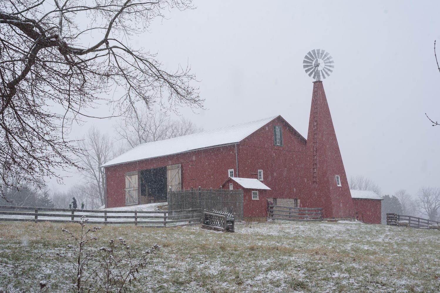 PHOTOS: 2025 Christmas on the Farm at Carriage Hill MetroPark