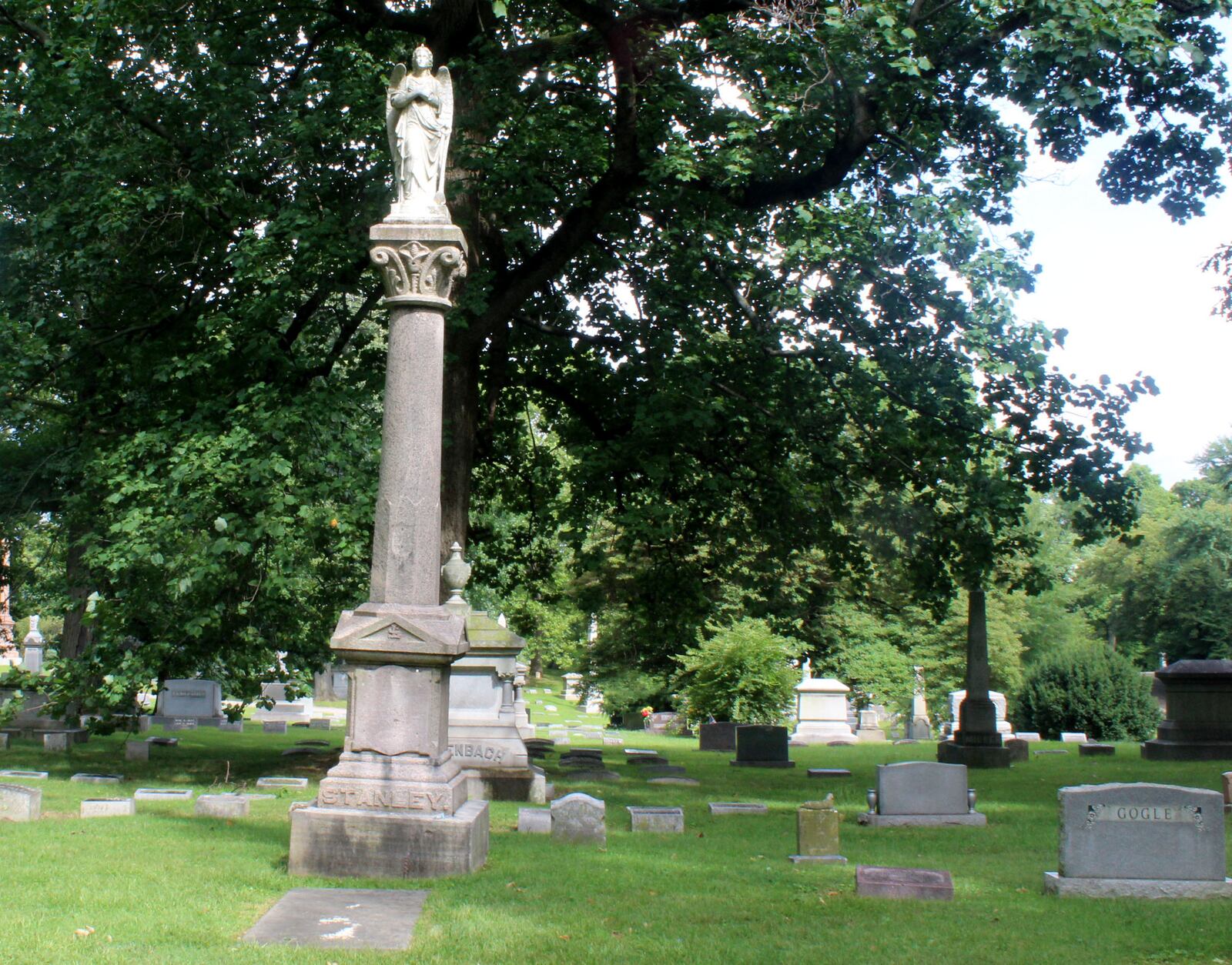 Gypsy queen Matilda Stanley's monument (left) at  Woodland Cemetery  in Dayton.