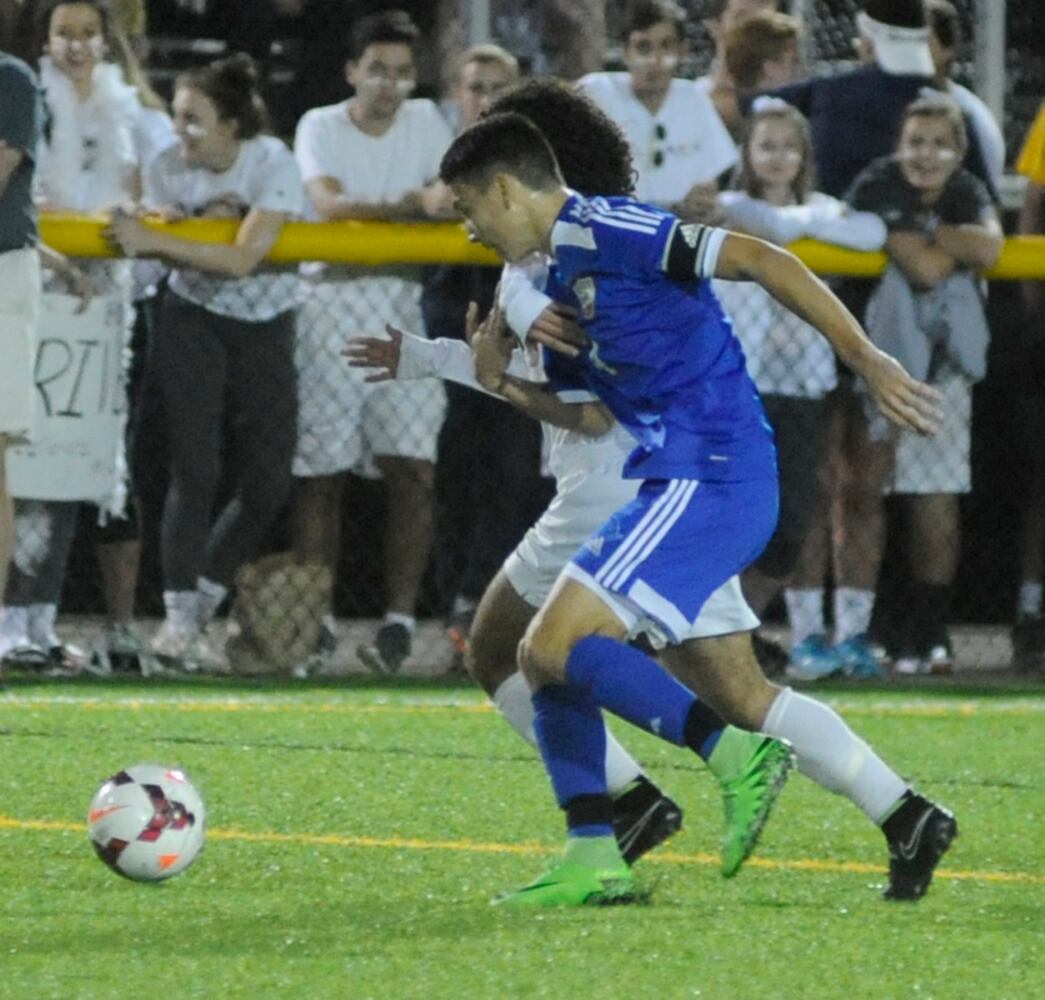Carroll vs. Alter boys soccer