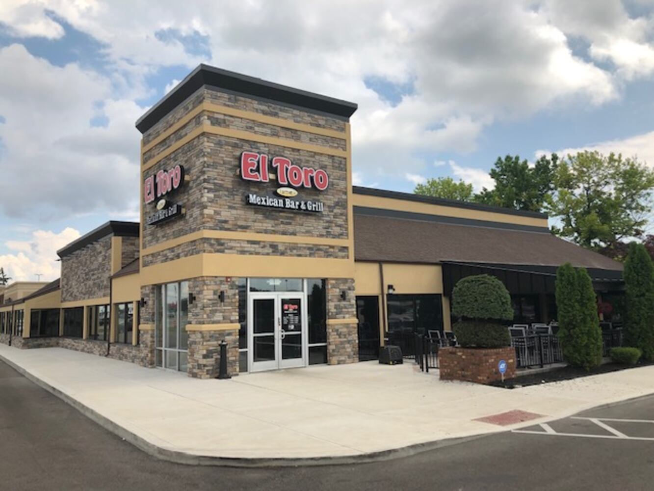 PHOTOS: Inside the new El Toro Bar & Grill in the former Dayton Mall TGI Fridays