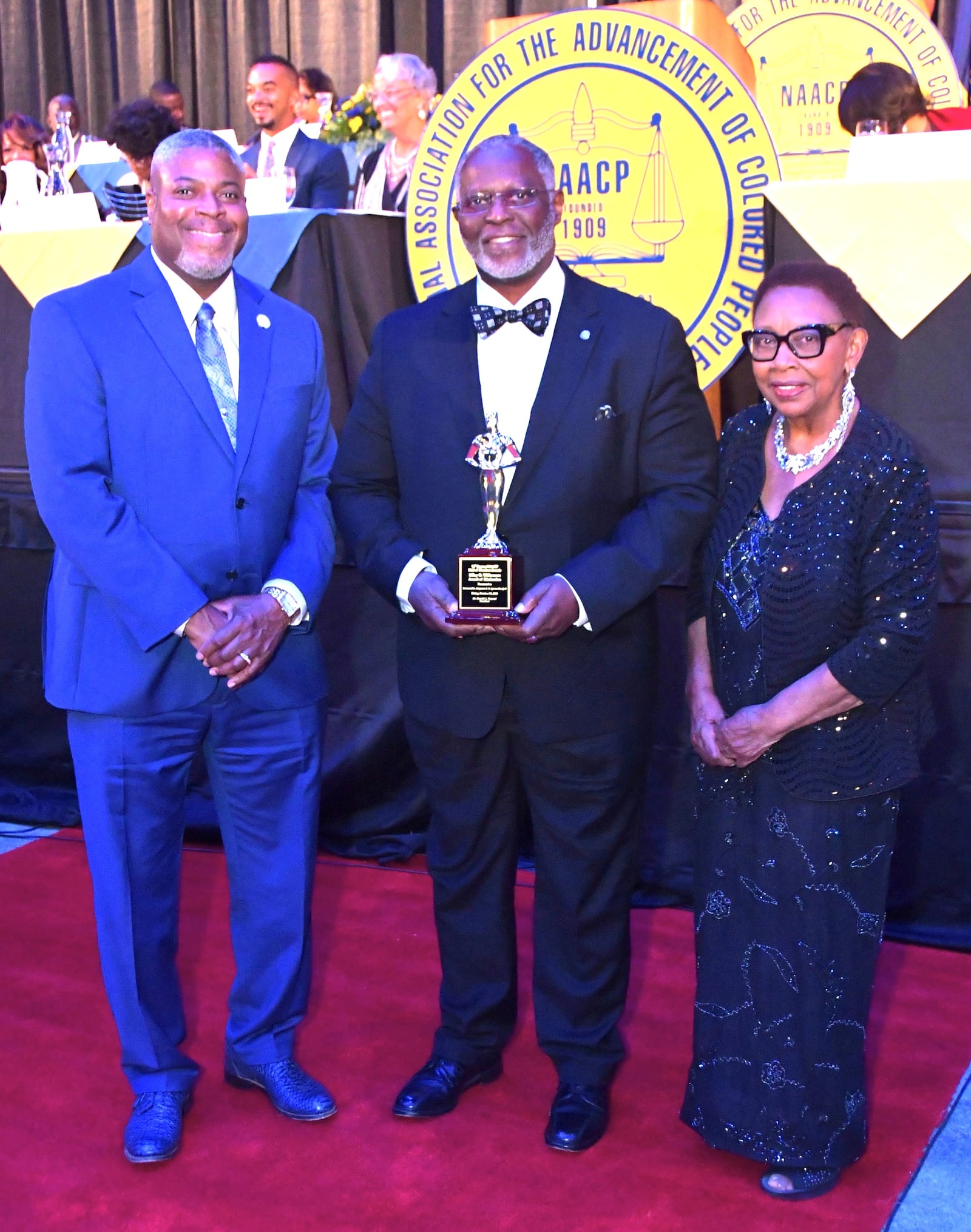 Rev. Dr. Benjamin E. K. Speare- Hardy received the Miley O. Williamson Award of Distinction presented by Ro Nita Hawes-Saunders, founder & former owner of WROU-FM Radio 92.1.
