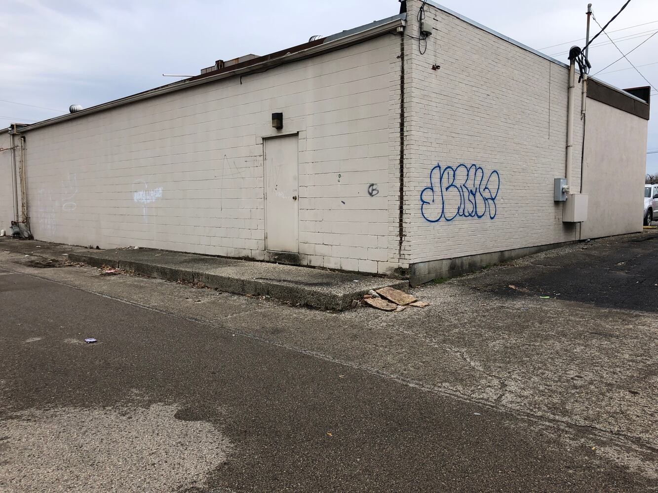 Moraine business vandalized