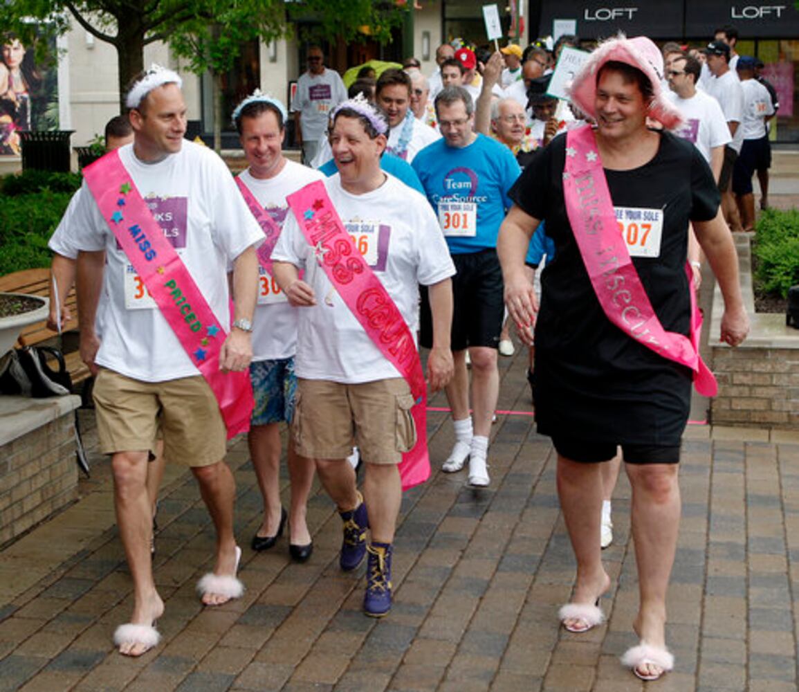 Hunks in Heels race at The Greene