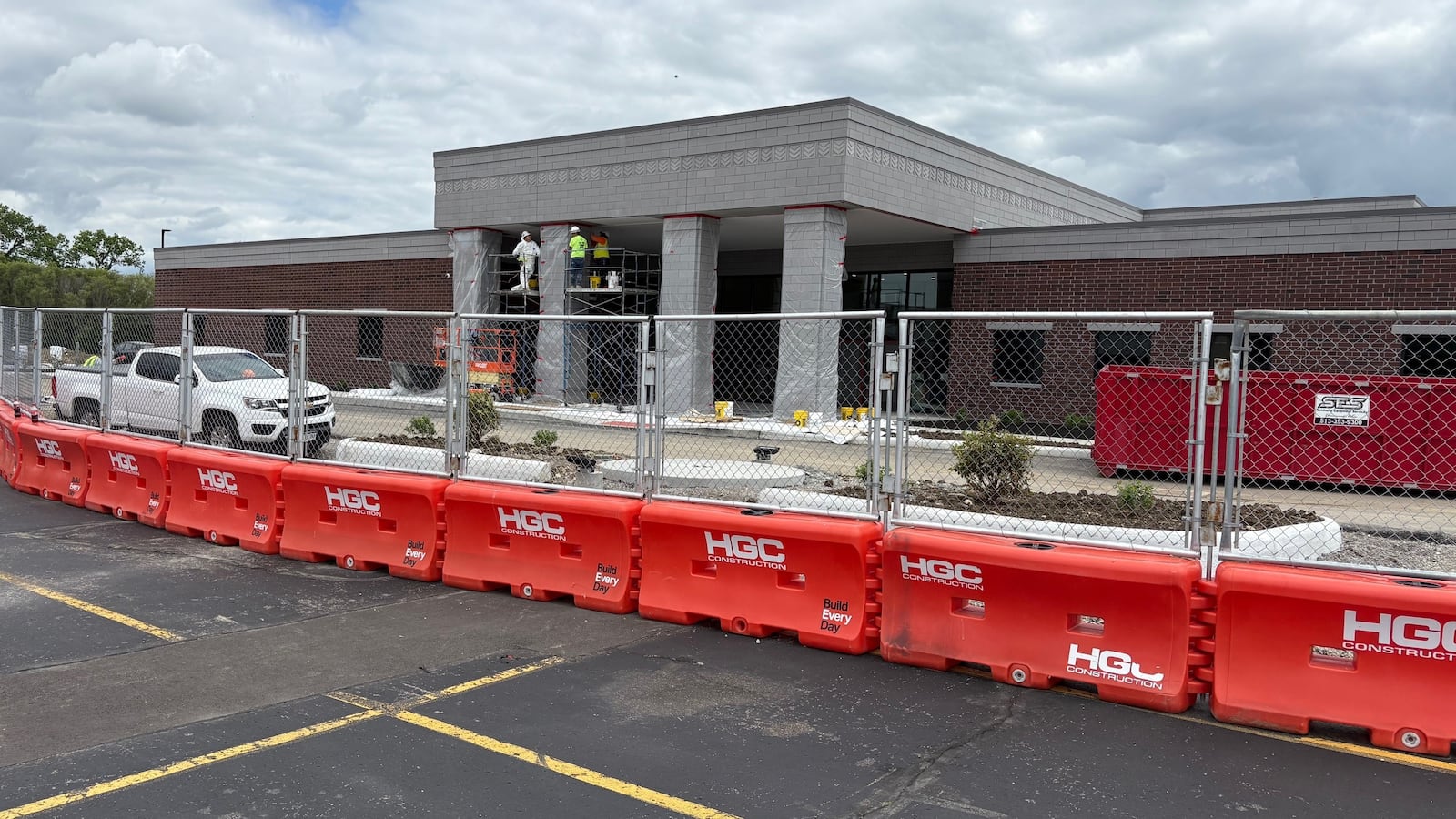 Workers are putting the finishing touches on the new Warren County Court building Wednesday, May 21, 2025, on Memorial Drive in Lebanon. JEN BALDUF/STAFF