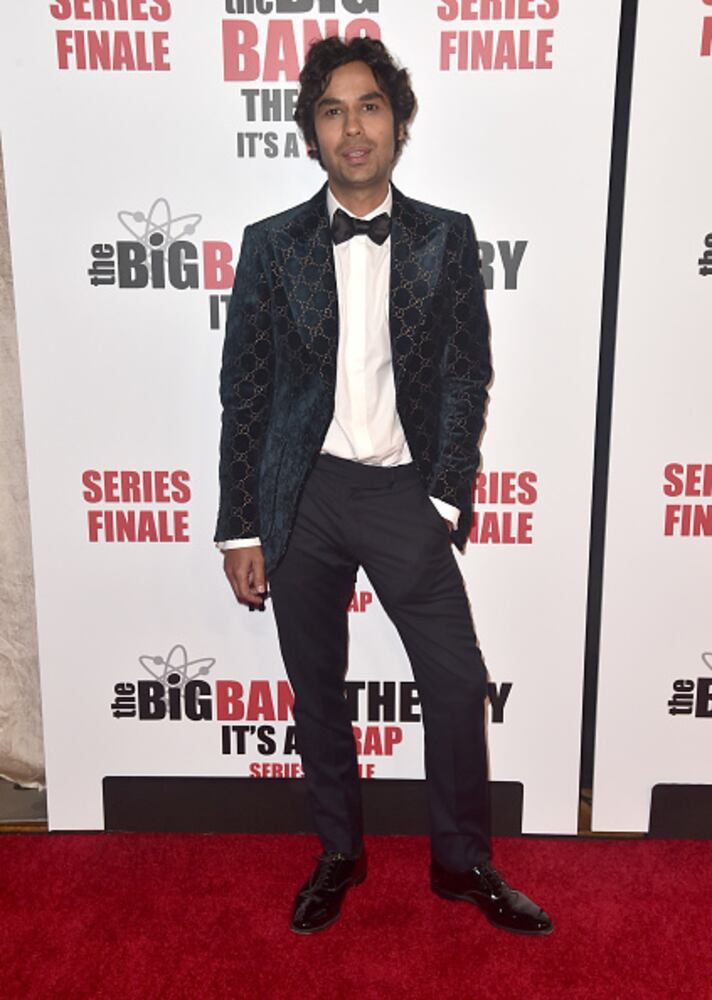 Photos: The Big Bang Theory Cast holds series finale party