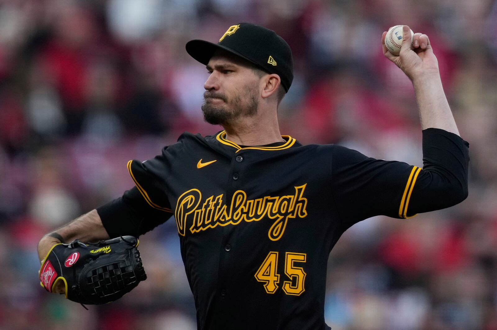 Pittsburgh Pirates pitcher Andrew Heaney throws in the second inning of a baseball game against the Cincinnati Reds, Saturday, April 12, 2025, in Cincinnati. (AP Photo/Carolyn Kaster)