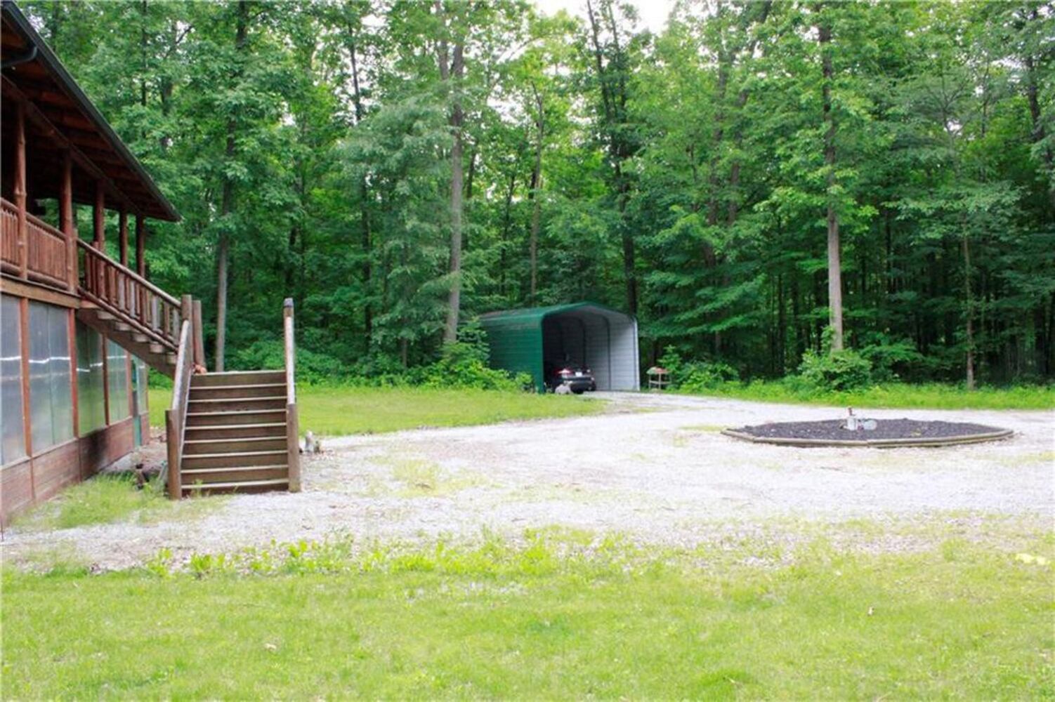 PHOTOS: Cabin home on 45.7 acres on market in Urbana