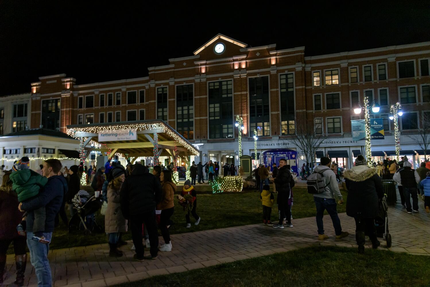 PHOTOS: Did we spot you at the Christmas Tree Lighting & Santa Arrival Parade at The Greene?