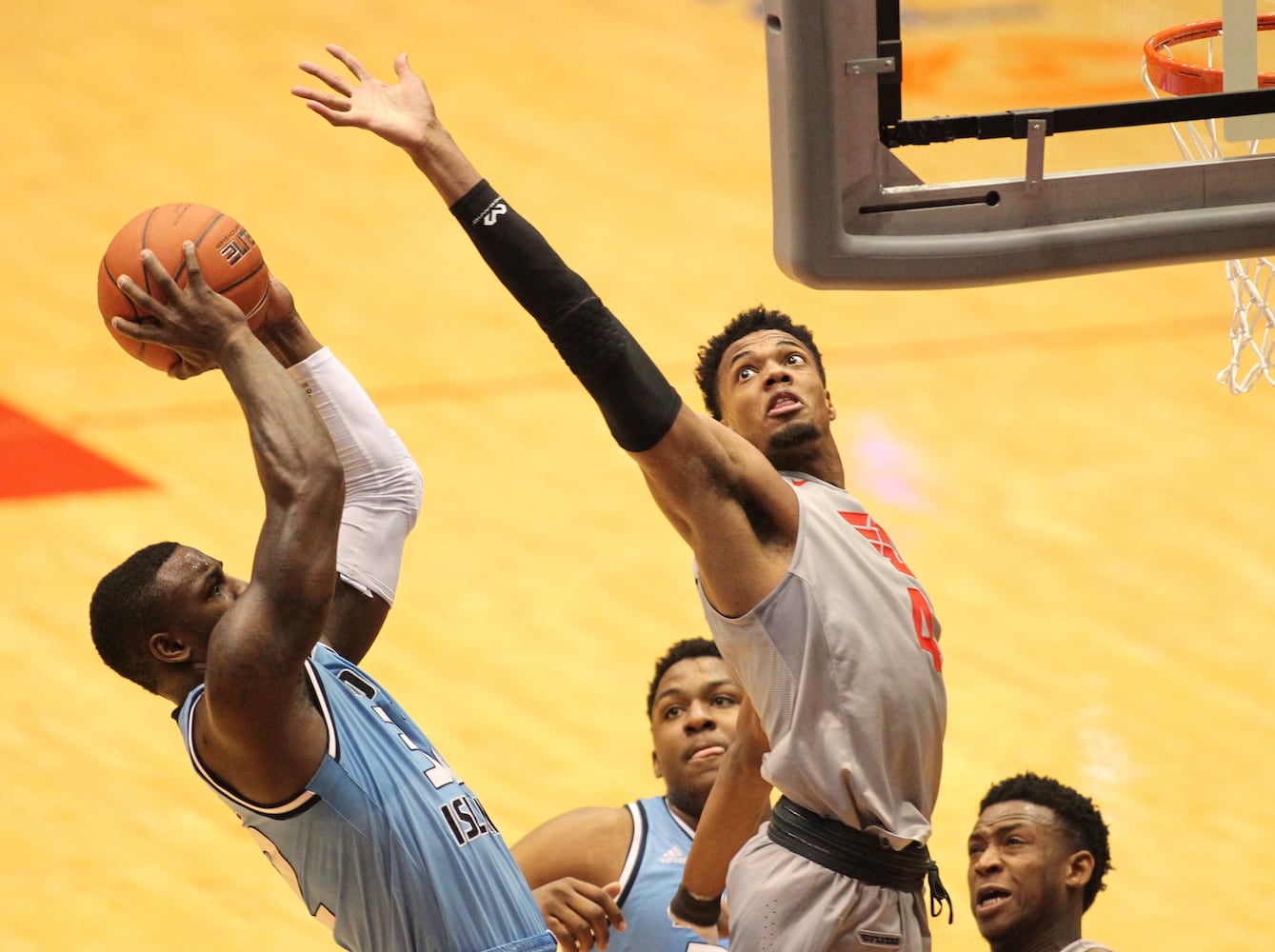 Dayton Flyers vs. Rhode Island