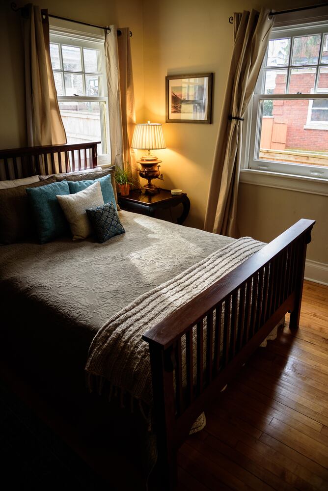 PHOTOS: Inside gorgeous Oakwood homes decorated for its very first  holiday home tour