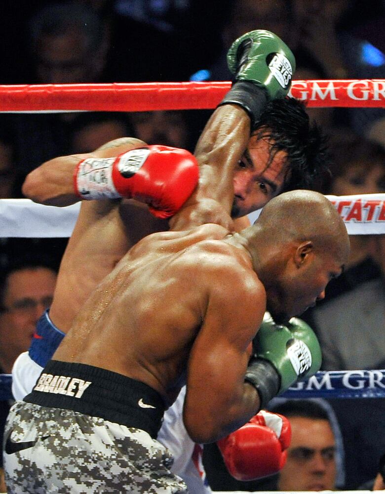 Fight for WBO welterweight title