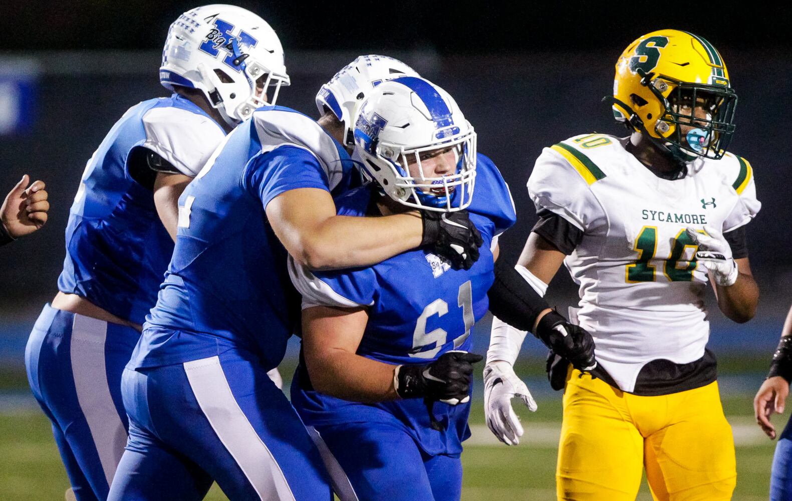 Hamilton Big Blue football beats Sycamore 14-7