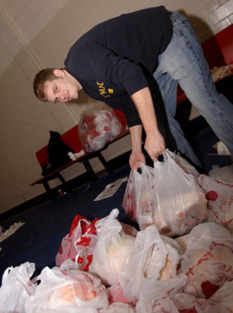Salvation Army distributes free turkeys, gift cards