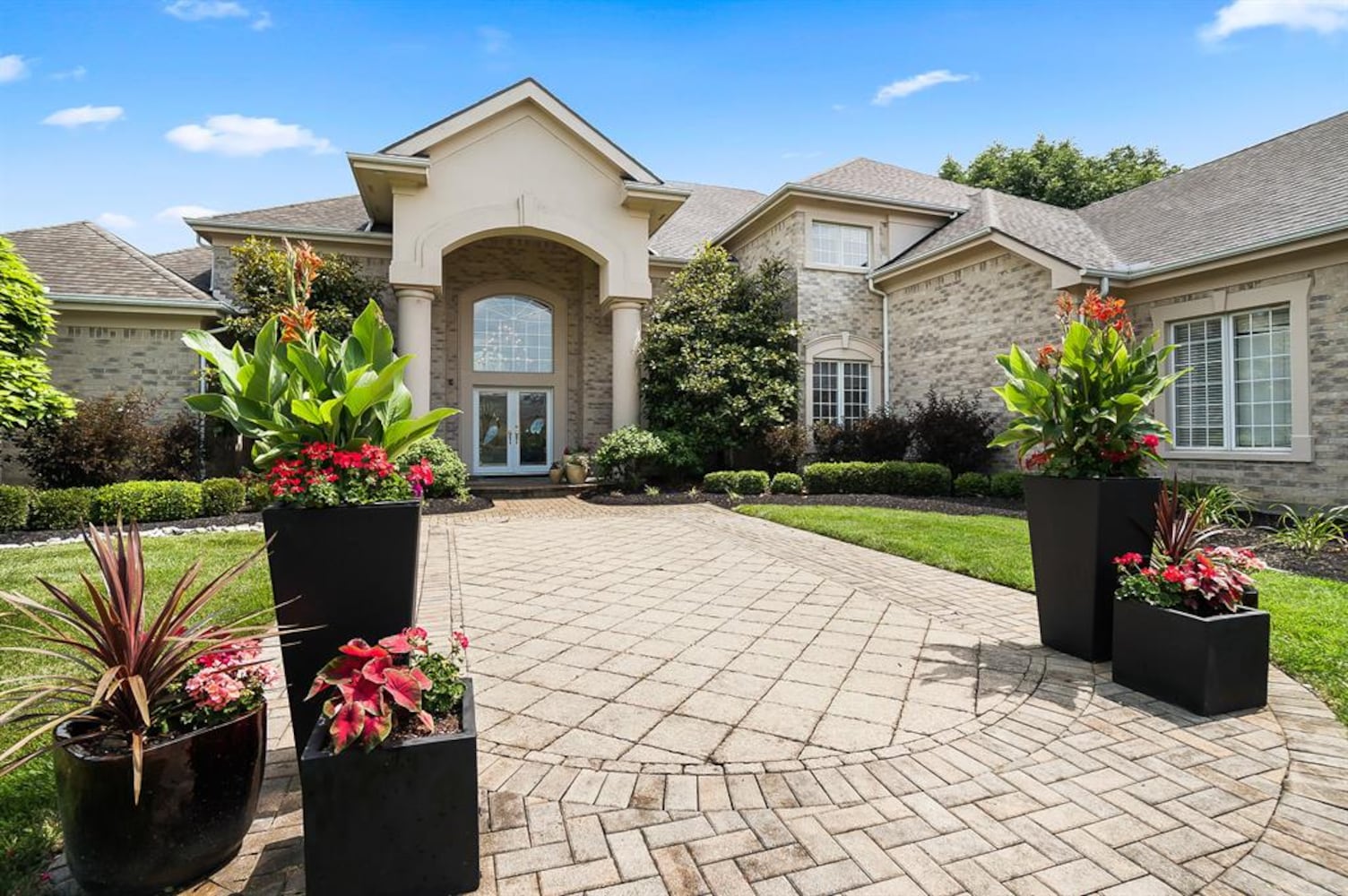Photos: $1M luxury home listed has waterfall, swimming pool and kitchen to die for
