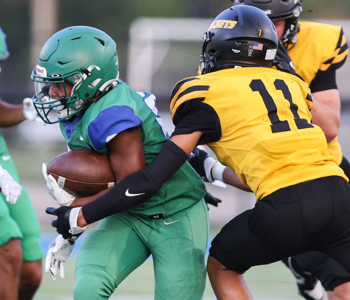 081525 DDN CJ Sidney football