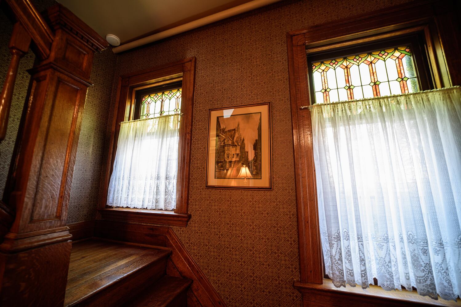PHOTOS: The Oregon Historic District’s Virtual Grand Holiday Tour of Homes