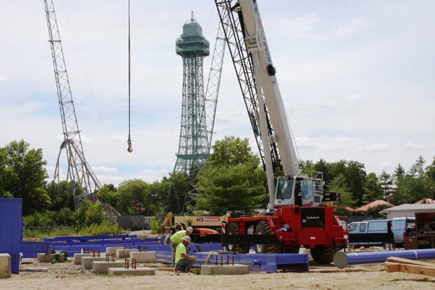 First pieces of new coaster arrive at Kings Island