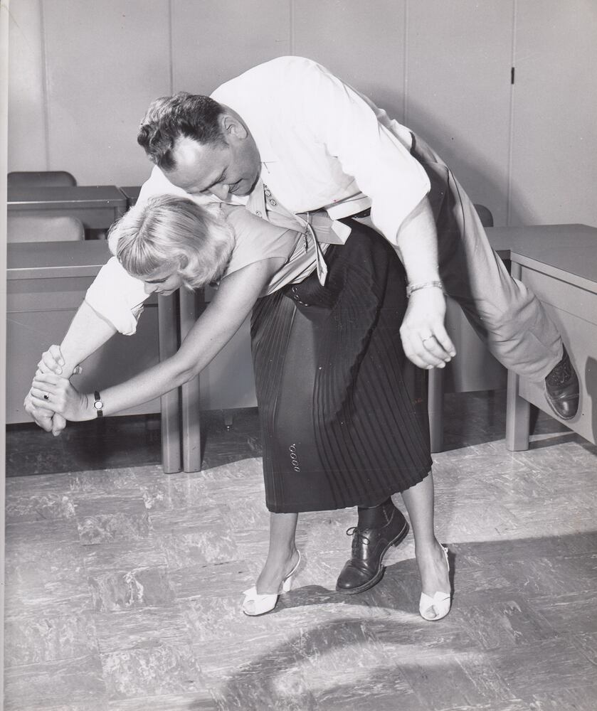 Dixie Lee Belt Hinders