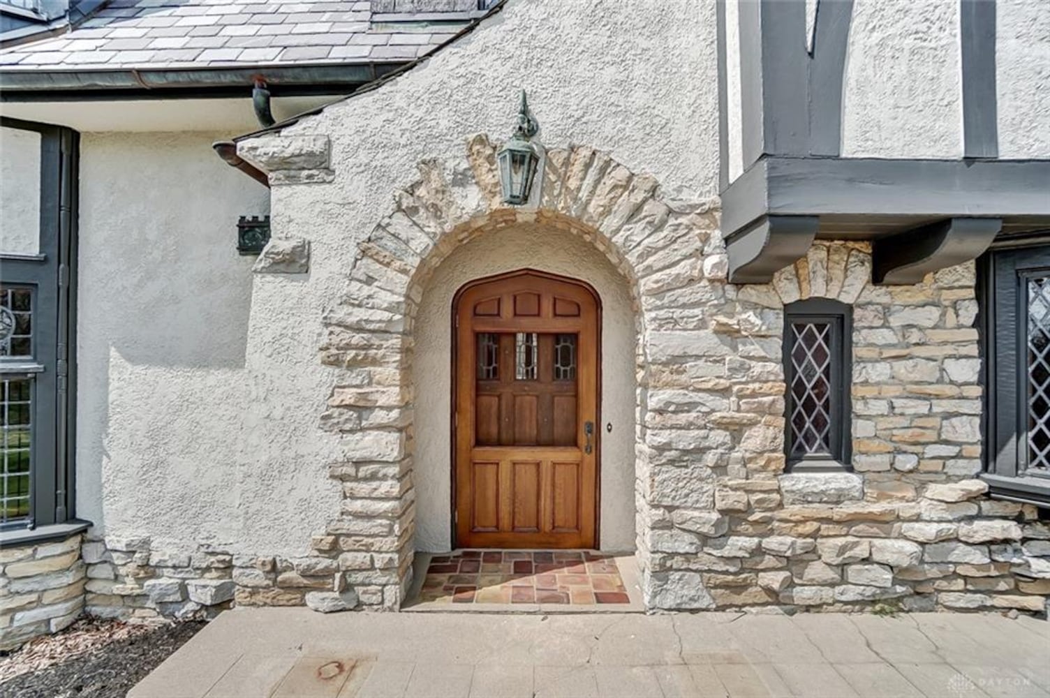 PHOTOS: Oakwood home with stunning views of Hawthorn Hill on market for $1.2 million
