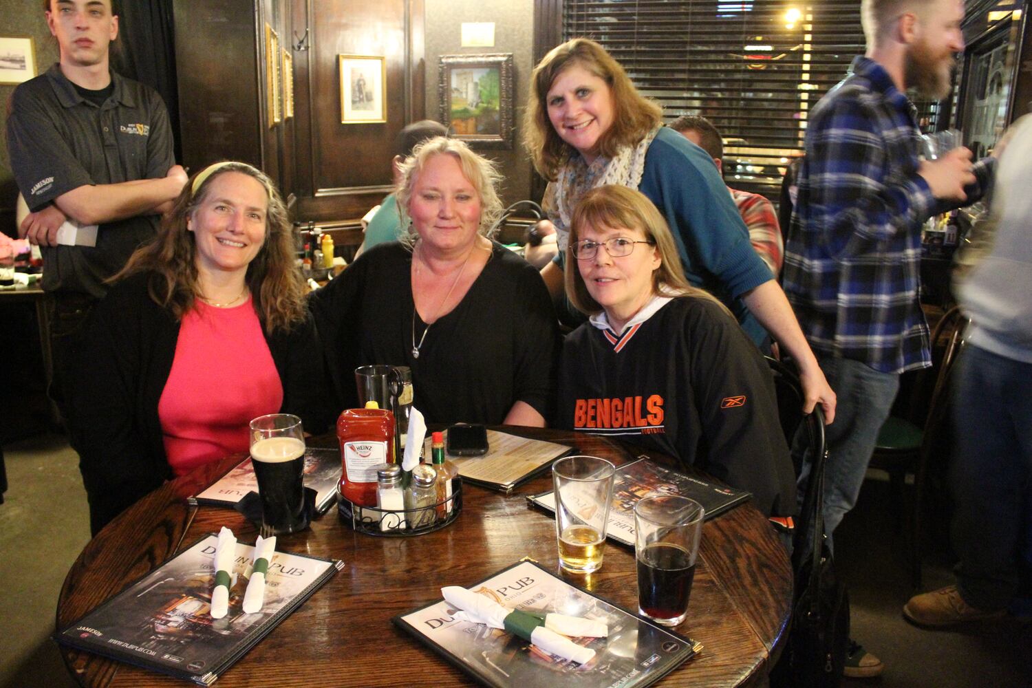 PHOTO: Dublin Pub Guinness Toast