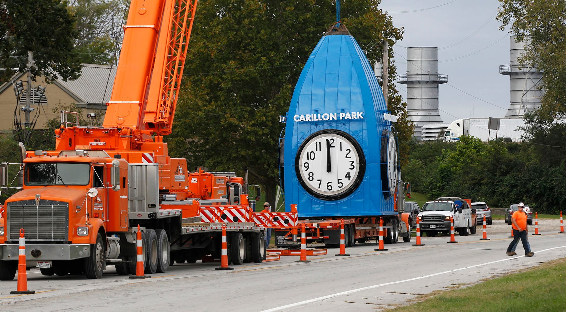 Iconic Dayton clock visible from I-75 again
