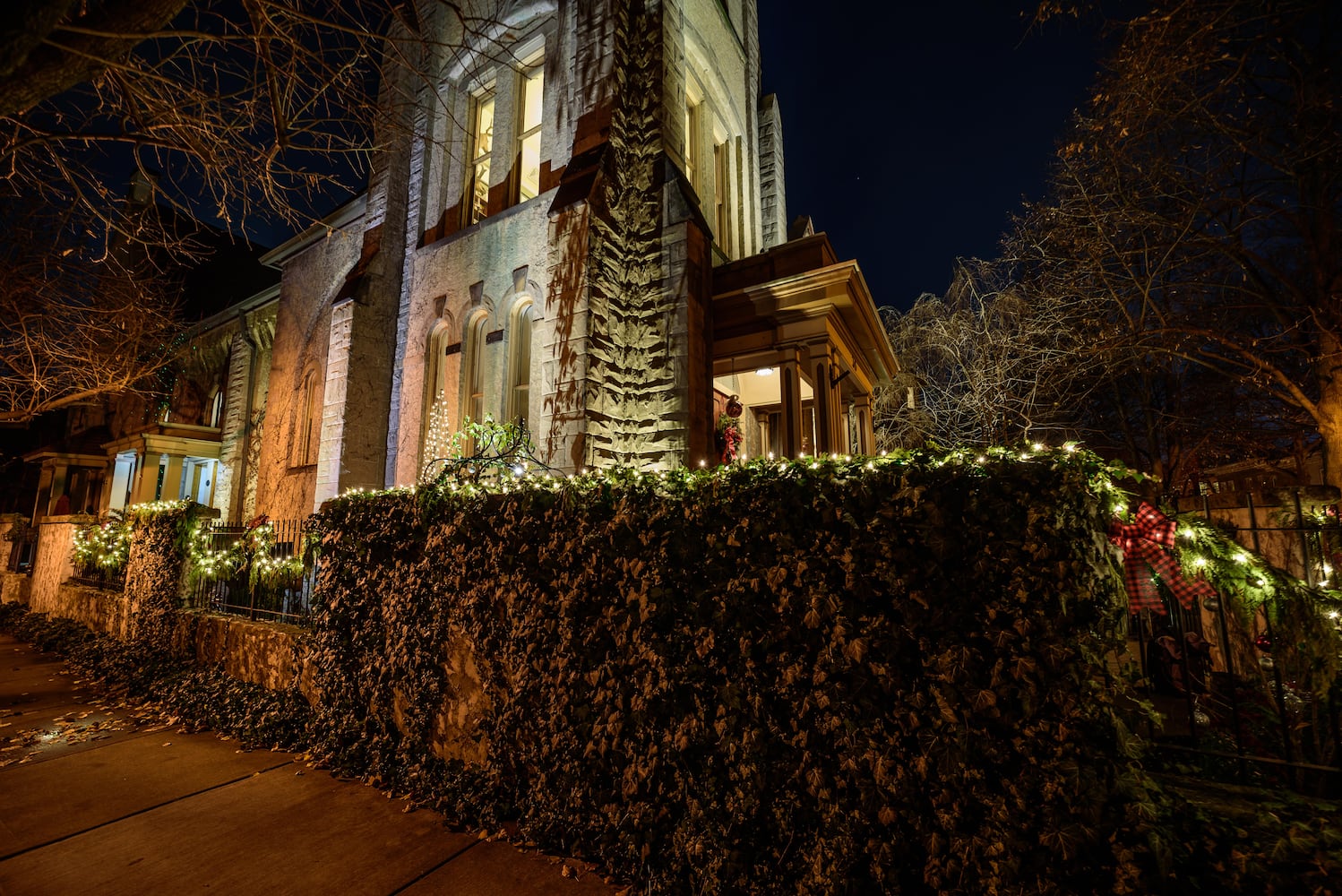 PHOTOS: The Oregon Historic District’s Virtual Grand Holiday Tour of Homes