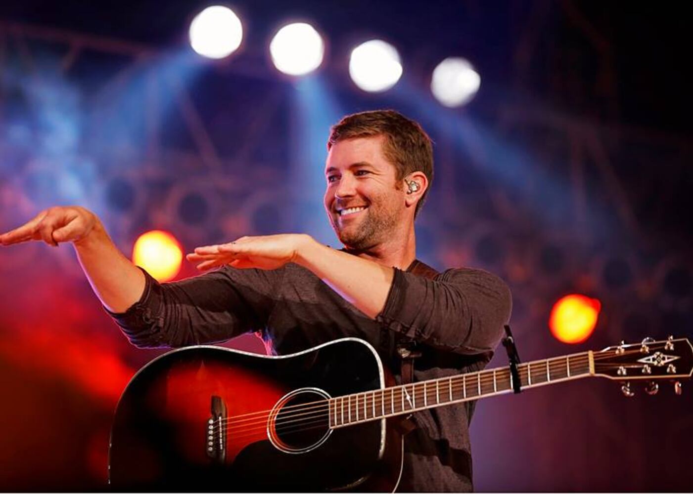 Scotty McCreery and Josh Turner rock the Darke County Fair