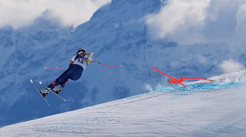 United States' Lindsey Vonn crashes during an alpine ski women's downhill race, at the 2026 Winter Olympics, in Cortina d'Ampezzo, Italy, Sunday, Feb. 8, 2026. (AP Photo/Jacquelyn Martin)