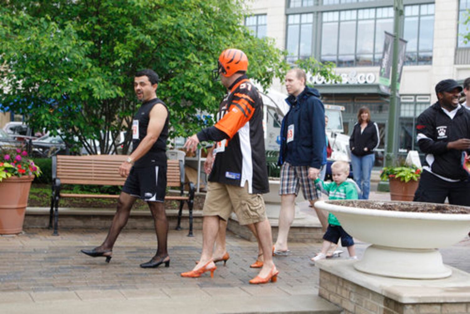 Hunks in Heels race at The Greene