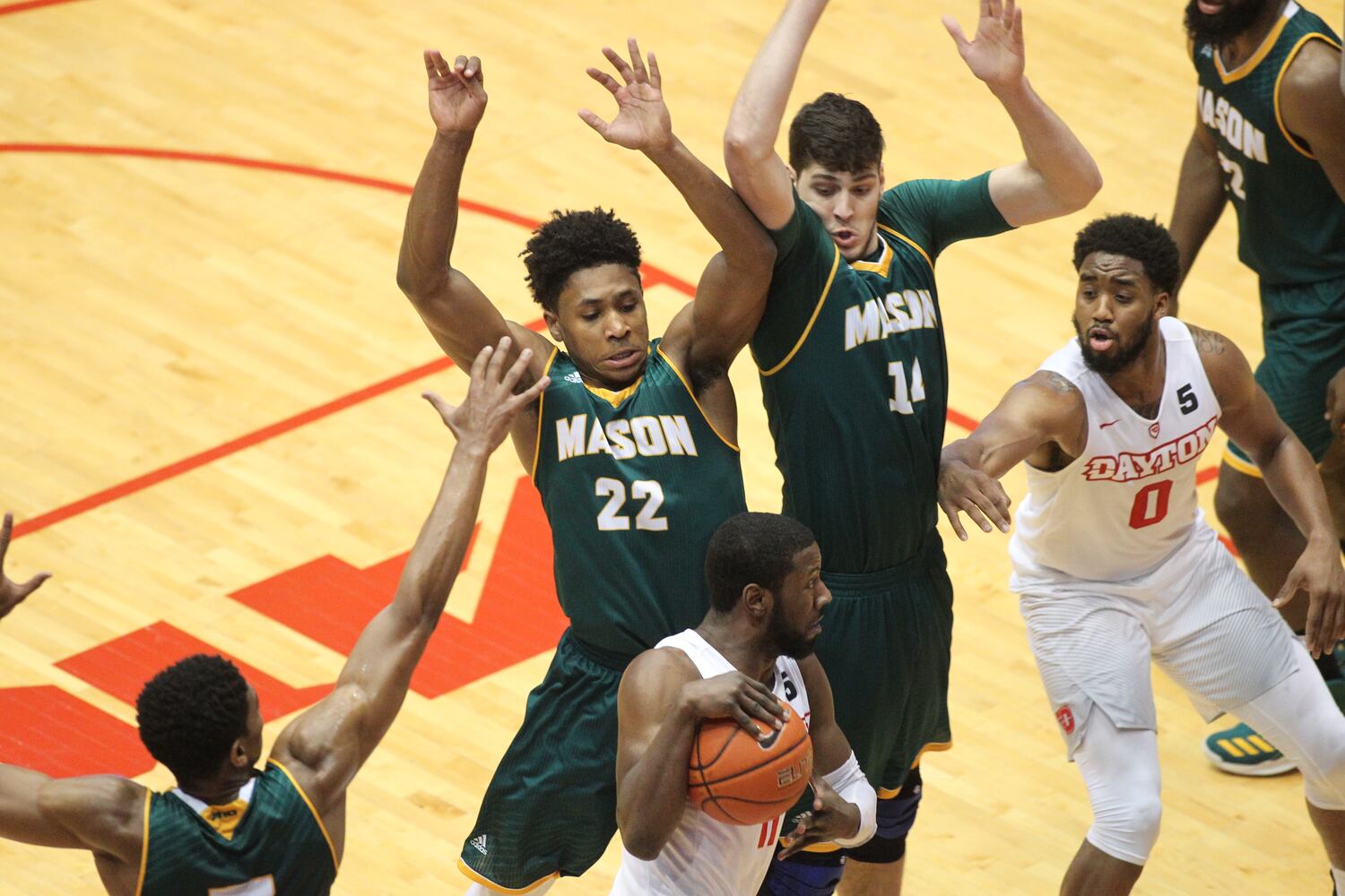 22 photos for 22 wins: Dayton Flyers vs. George Mason