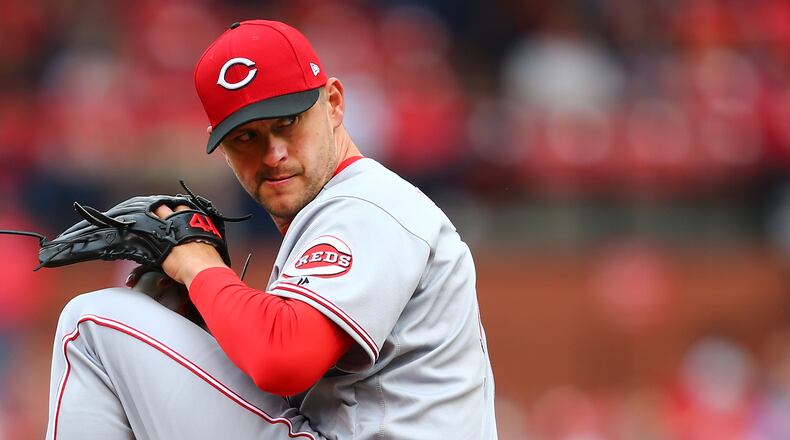 ST. LOUIS, MO - APRIL 21: Jared Hughes #48 of the Cincinnati Reds pitches against the St. Louis Cardinals in the seventh inning at Busch Stadium on April 21, 2018 in St. Louis, Missouri. (Photo by Dilip Vishwanat/Getty Images)