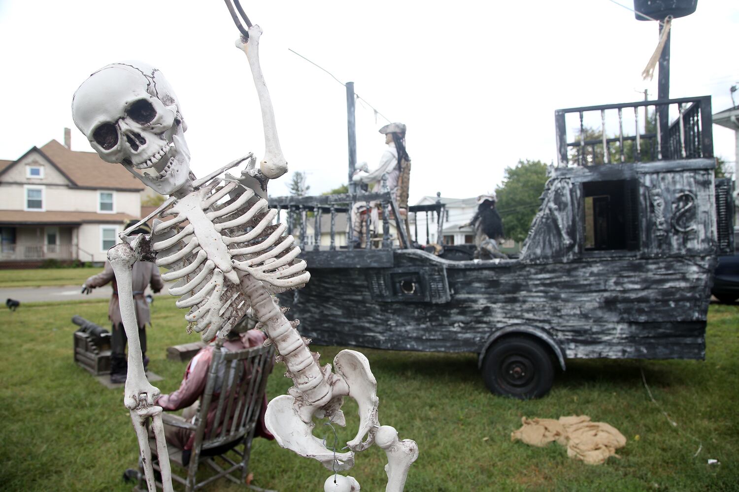 PHOTOS: Elaborate Halloween decorations transform Fairborn into the creepiest of communities