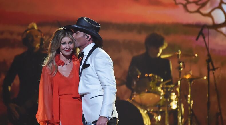 NASHVILLE, TN - NOVEMBER 08: Faith Hill and Tim McGraw perform onstage at the 51st annual CMA Awards at the Bridgestone Arena on November 8, 2017 in Nashville, Tennessee. (Photo by Rick Diamond/Getty Images)