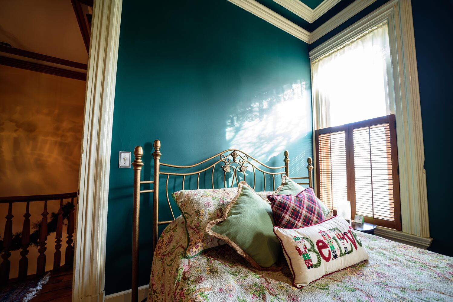 PHOTOS: The Oregon Historic District’s Virtual Grand Holiday Tour of Homes