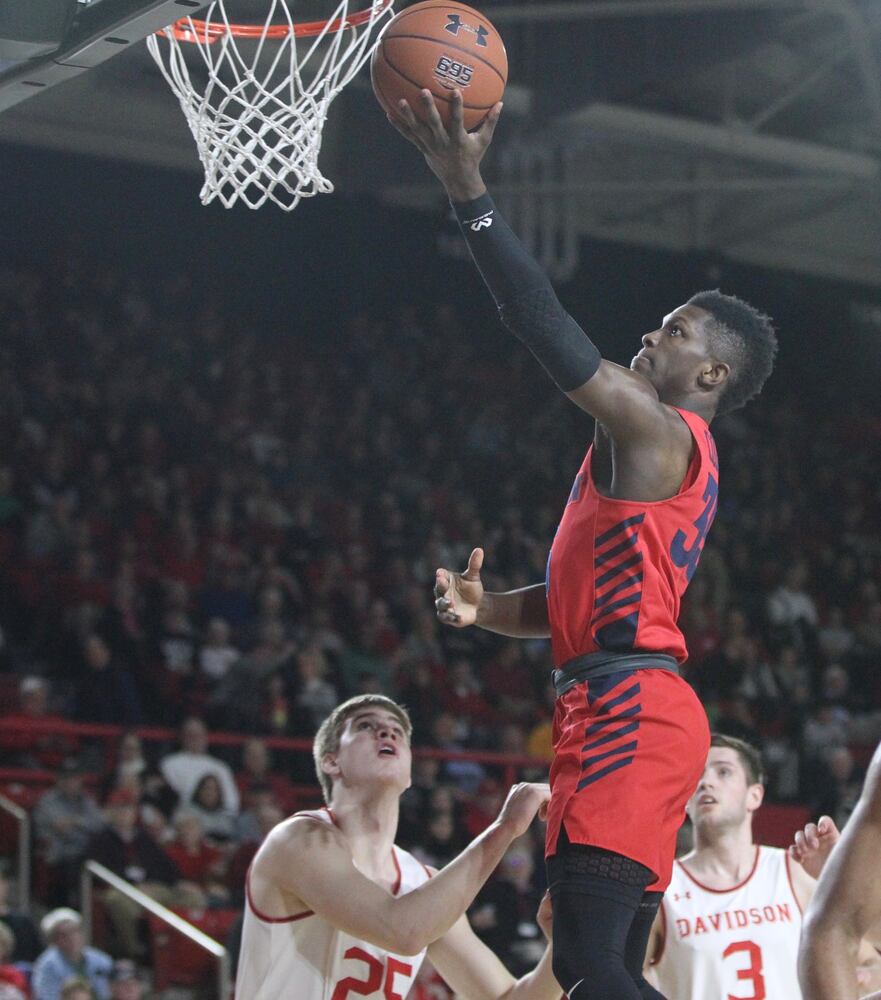 Twenty photos: Dayton Flyers vs. Davidson Wildcats
