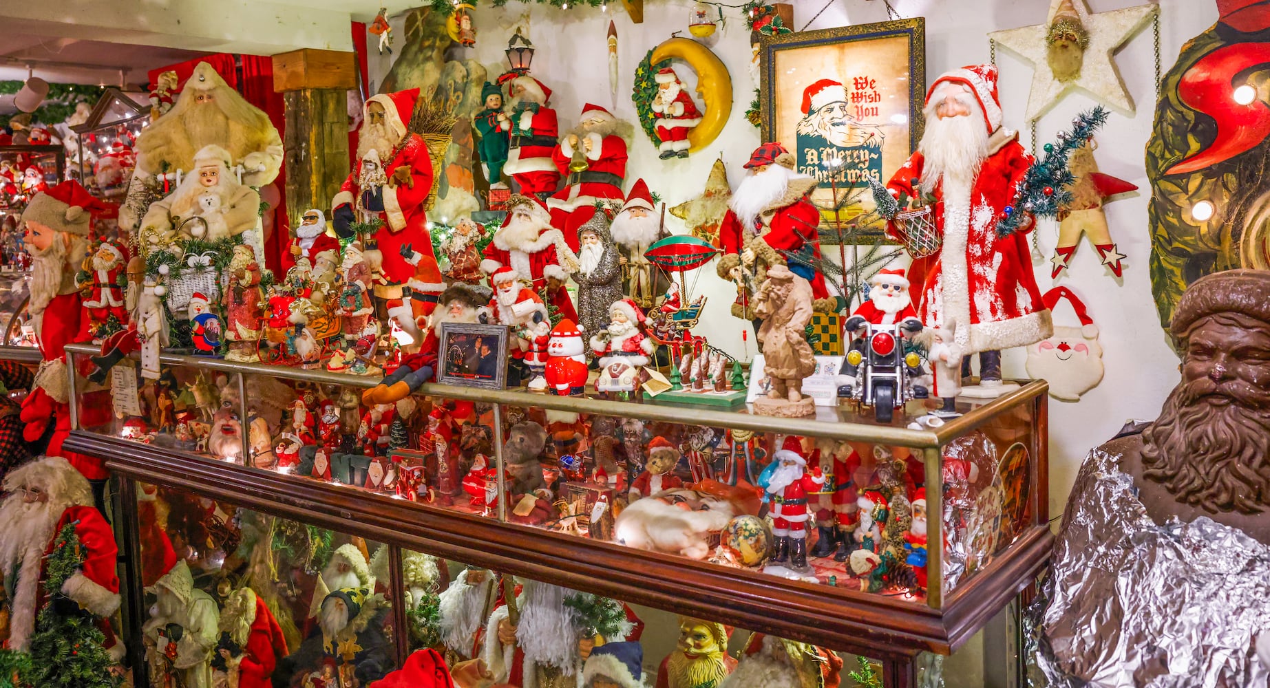 Clifton Mill's Santa Display
