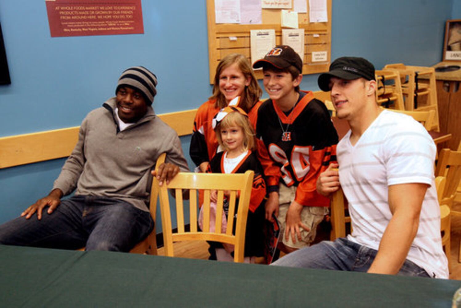 Bengals sign autographs for charity