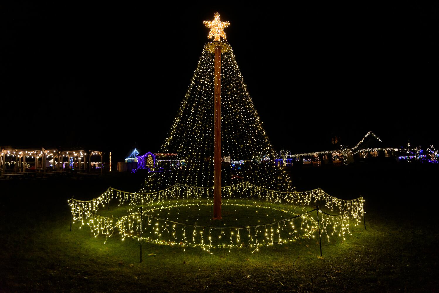 PHOTOS: The Second Annual Yuletide Village at Renaissance Park Event Center