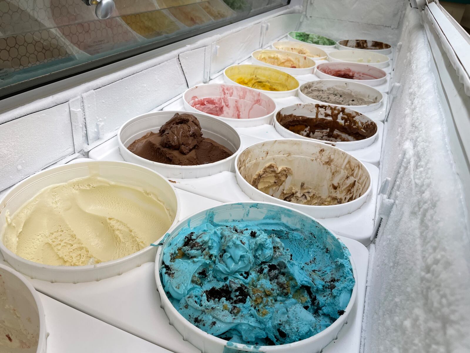 With 32 flavors of hand-dipped premium ice cream, Jubie’s Creamery in Fairborn and Moraine has a variety of Classic, Seasonal and Junk from the Trunk flavors.