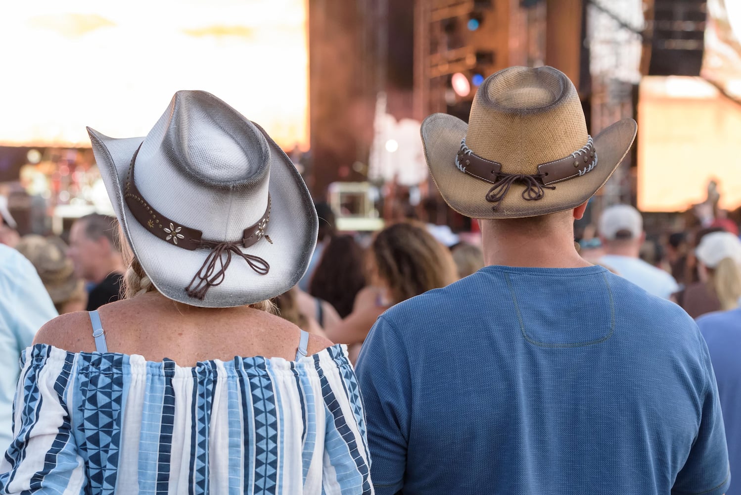 PHOTOS: Carrie Underwood & Shaboozey at the 2025 Voices of America Country Music Fest
