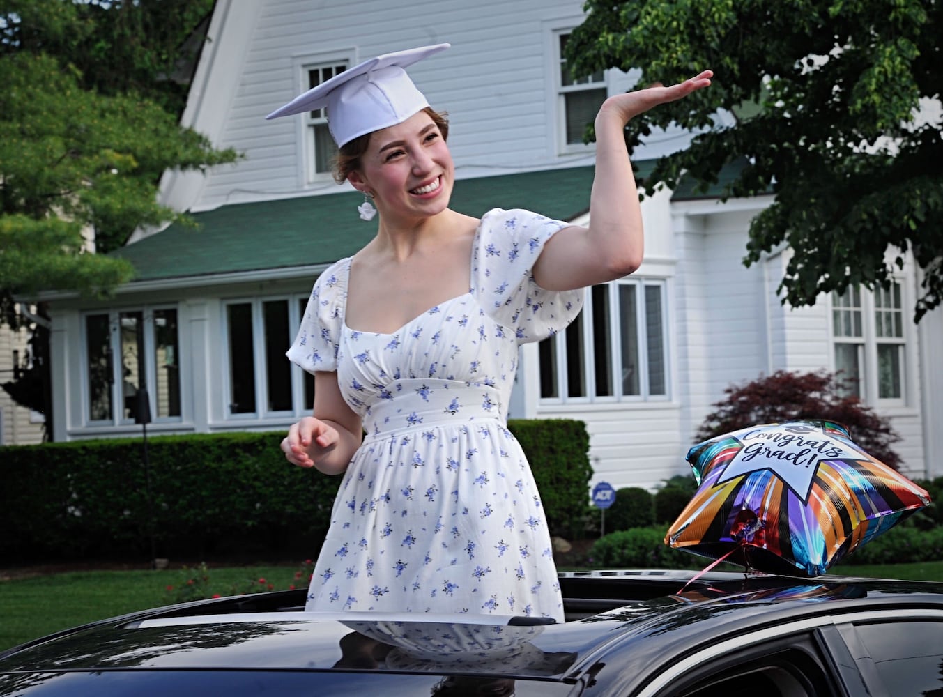 Oakwood community celebrates seniors during parade