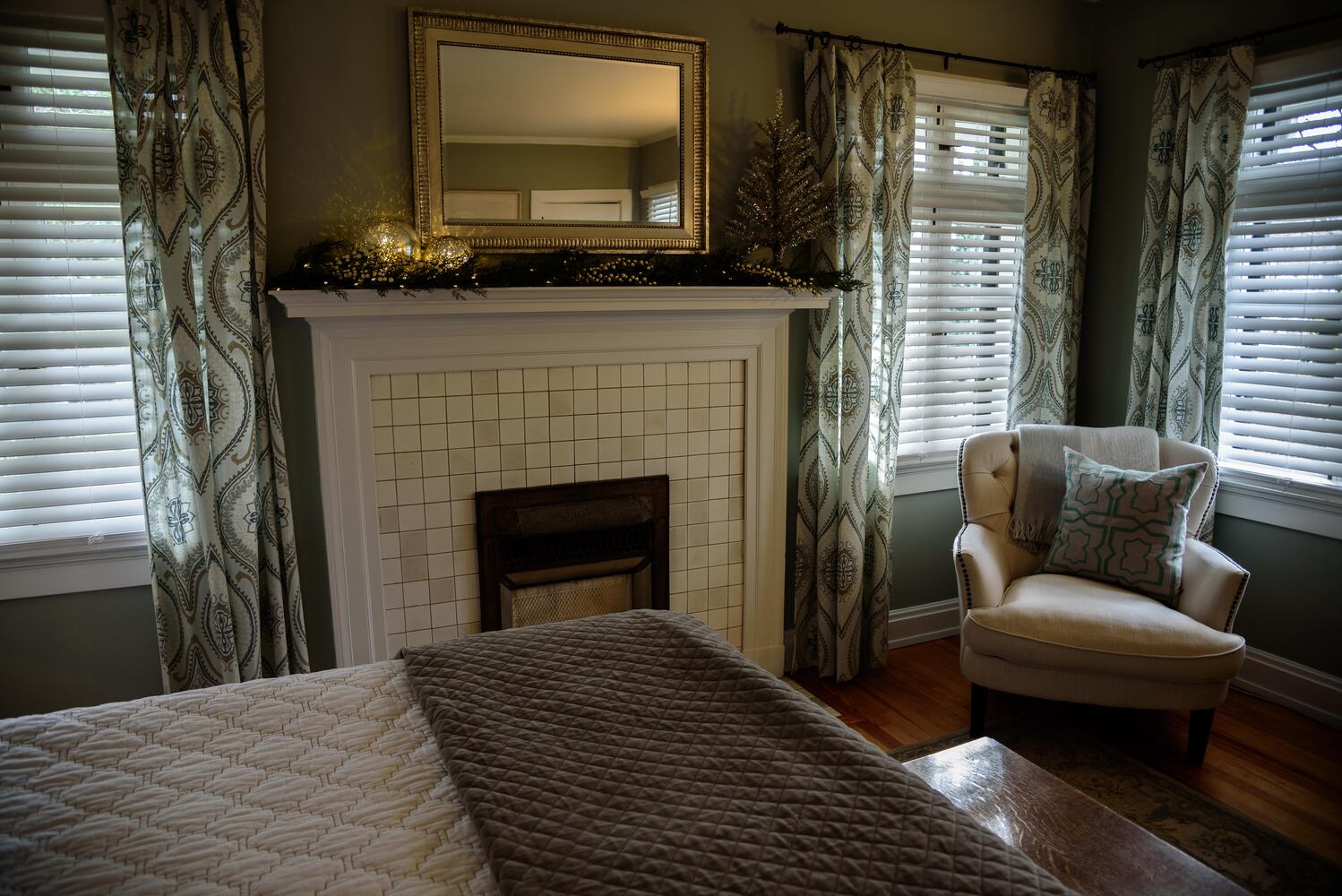 PHOTOS: Inside gorgeous Oakwood homes decorated for its very first  holiday home tour