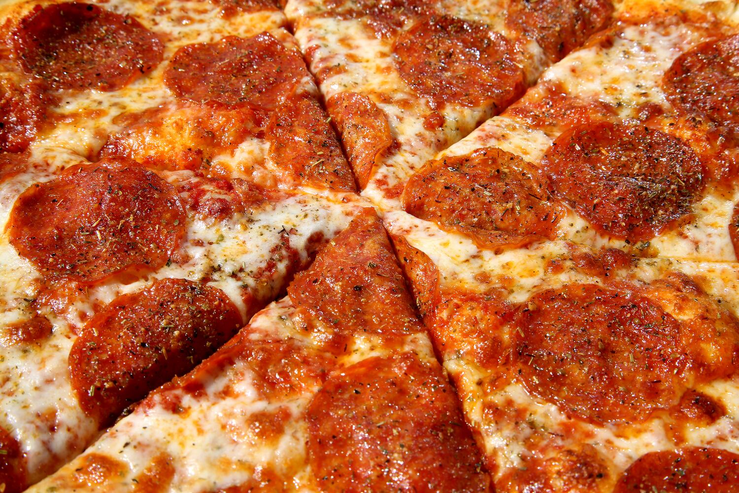 PHOTOS: The Pizza Bandit serves up mouthwatering pie in classic New York style