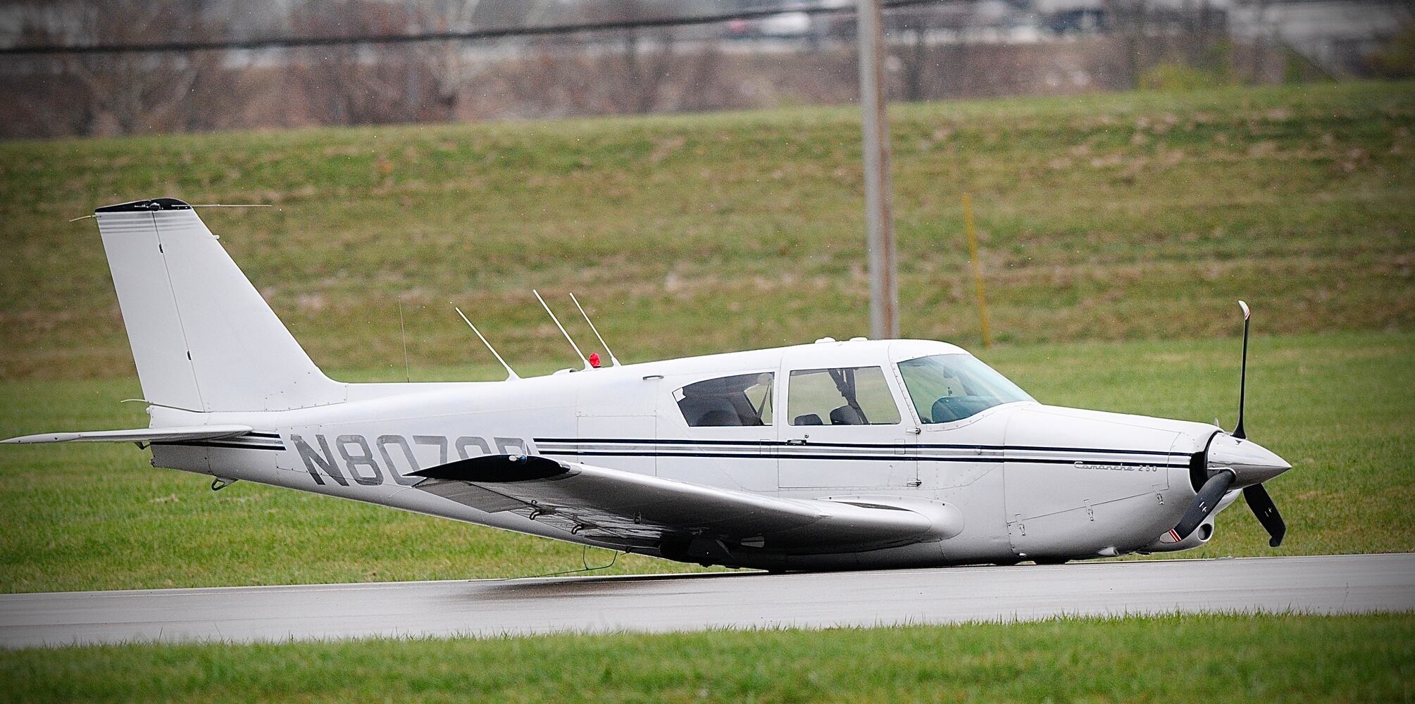Plane lands on belly