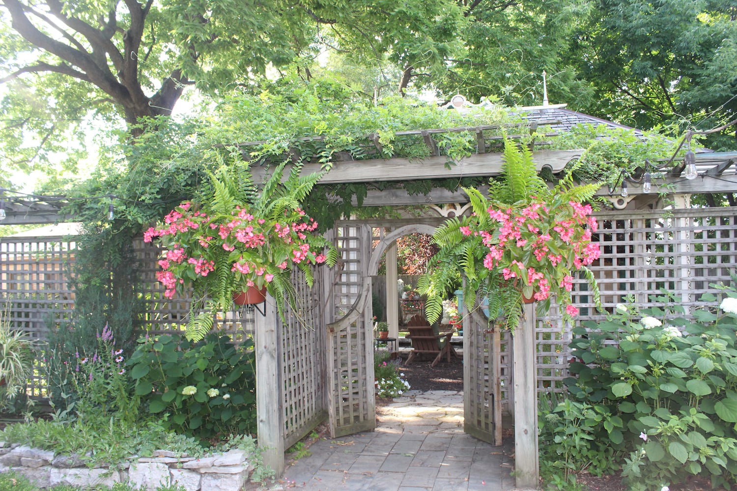 Tobin Denney's spectacular, not so secret St. Anne's garden